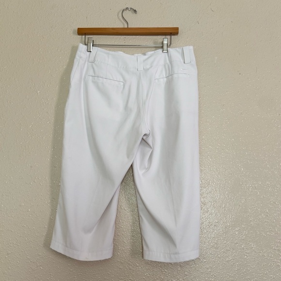 Nike Golf Dri Fit White Bermuda Shorts - Picture 2 of 5